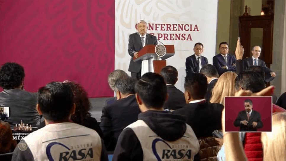 Anuncia López Obrador reducción en comisiones de las Afores