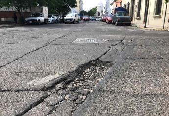 Abundan grietas y baches en Culiacán; Ayuntamiento dice que no es tan grave