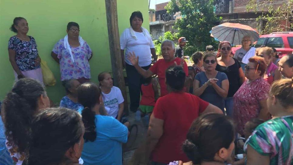 Exigen colonos solución a inundaciones y apoyo en enseres