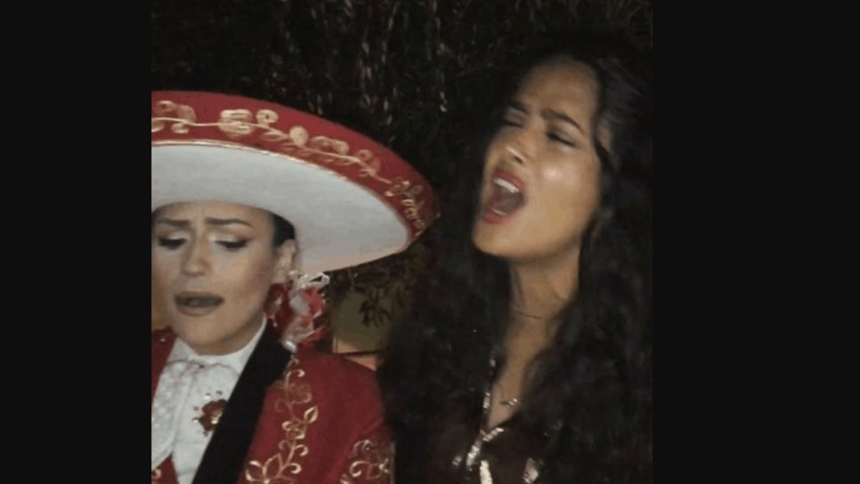 Salma Hayek celebra su cumpleaños con mariachi y tequila