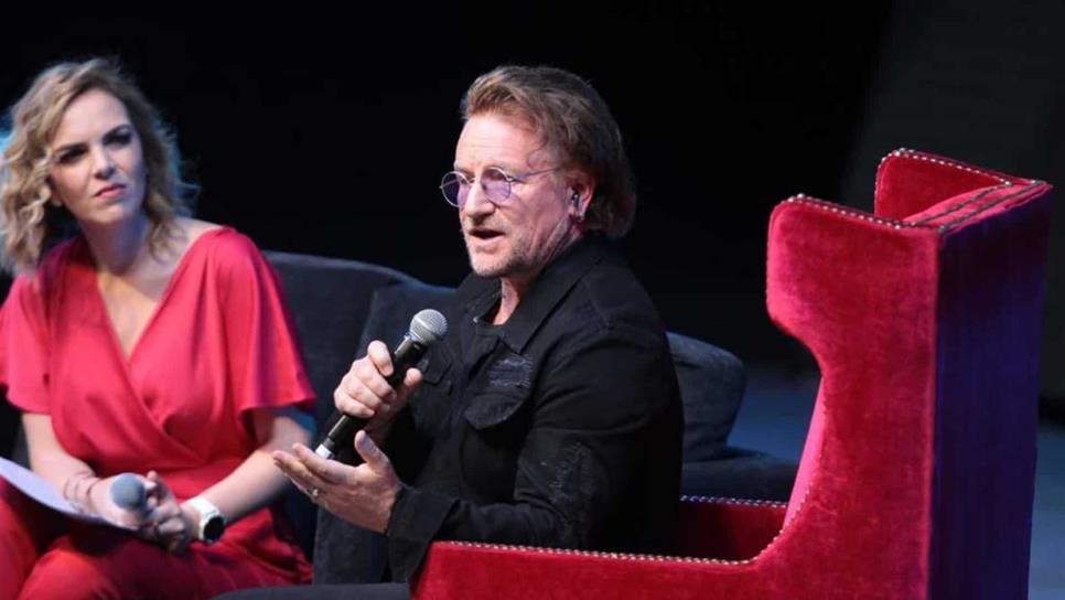 Bono confía en los jóvenes para llevar a México al siguiente nivel