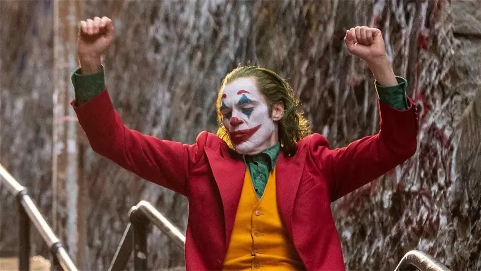 Joker de Todd Phillips gana el León de Oro