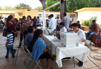 Llevan a Choix la Jornada de Apoyo Puro Sinaloa enfocada en desplazados