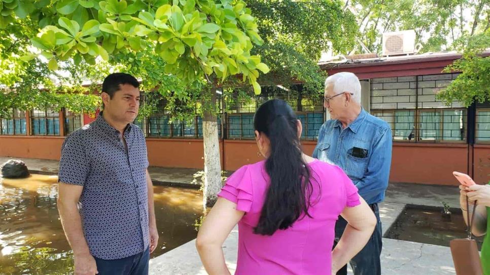 Apoya alcalde de Ahome a escuela primaria de la colonia Anáhuac