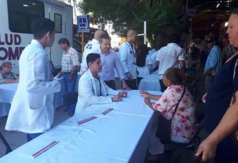 Trasladan brigadas médicas de Salud Municipal al Mercado 030