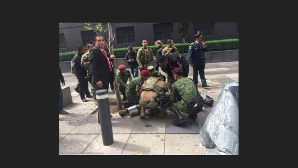 Resulta herido paracaidista durante desfile militar