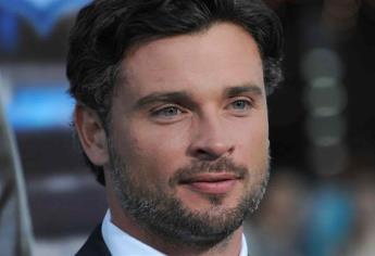 Tom Welling vuelve como Clark Kent