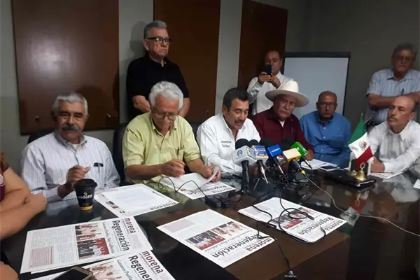 Protestan morenistas de Ahome contra el alcalde Protestan morenistas de Ahome contra el alcalde
