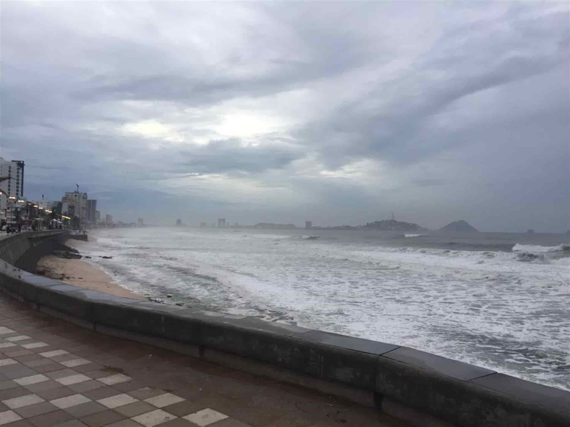 Mantienen alerta amarilla por Lorena en el sur de Sinaloa