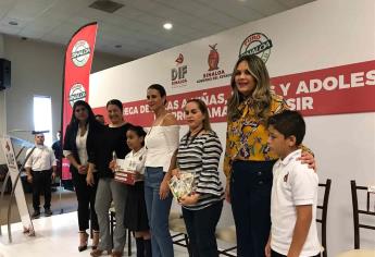 Entrega DIF Sinaloa 200 becas a niños y adolescentes del programa Pannasir