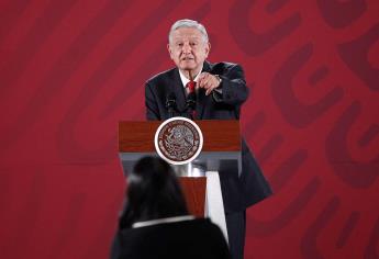 Bartlett enfrenta campaña de conservadores en su contra: AMLO