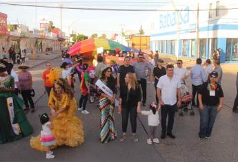 Chapman encabeza marcha por la diversidad en Los Mochis