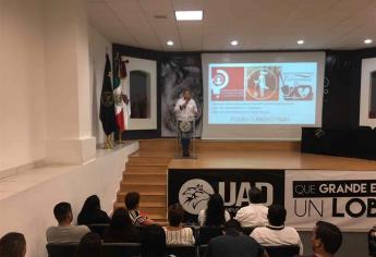 Fosas clandestinas, conferencia de colectivos en la UAD