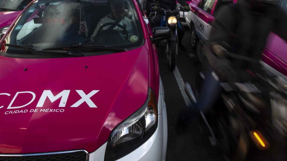 Taxistas también pueden usar aplicaciones móviles: Segob