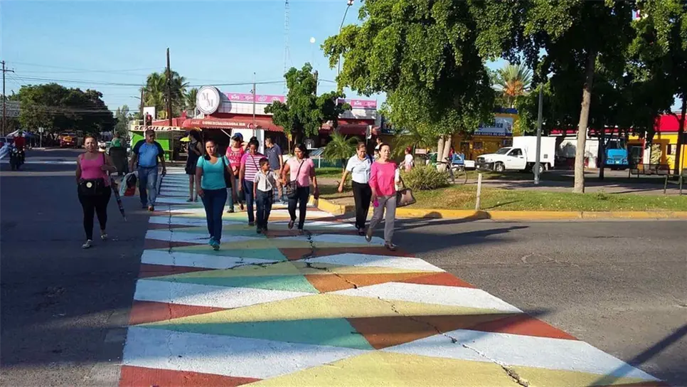 Intervención LGTB en paso de cebra era temporal: Obras Públicas