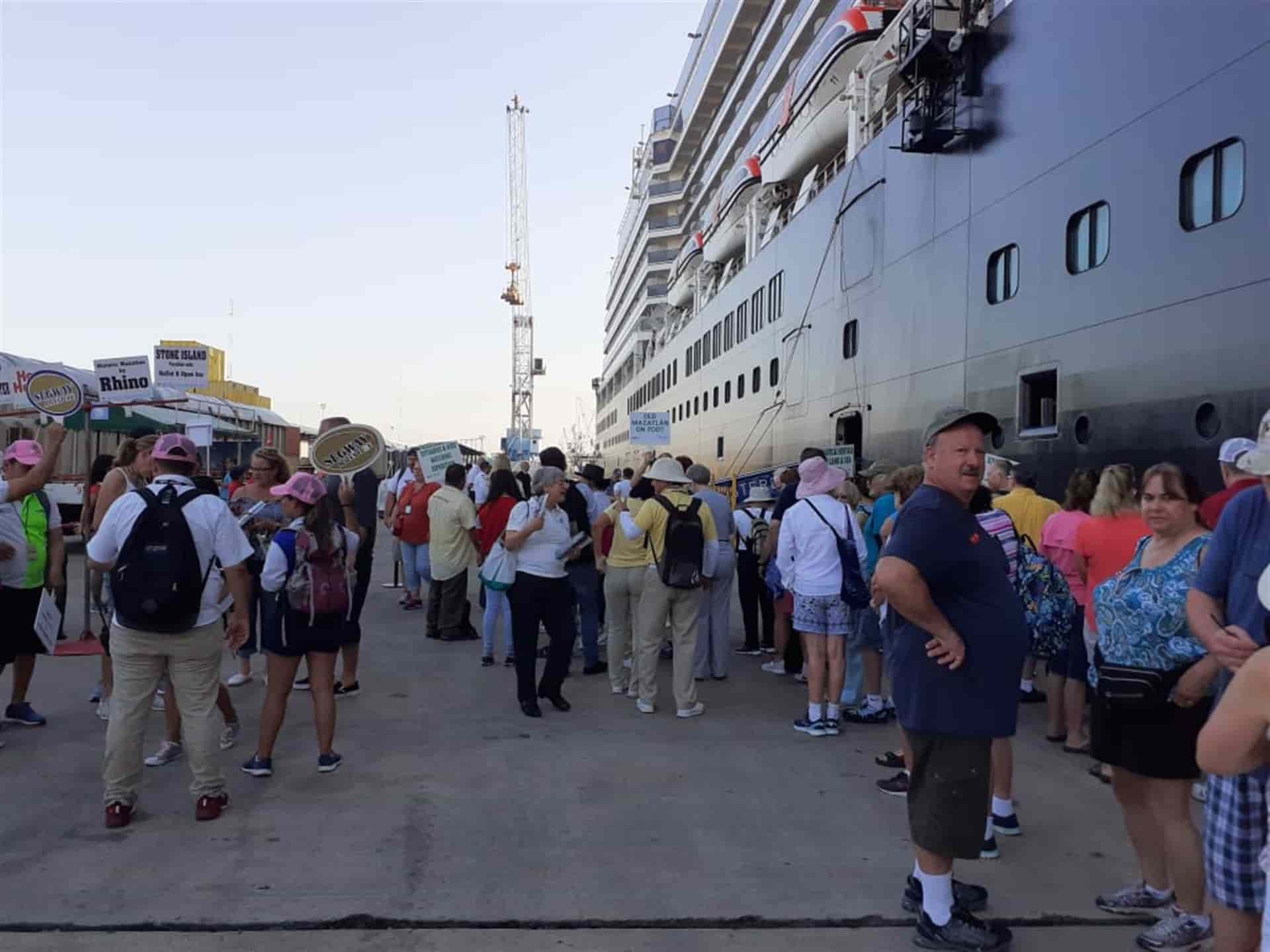 Llegan a Mazatlán 6 mil 500 visitantes en dos cruceros