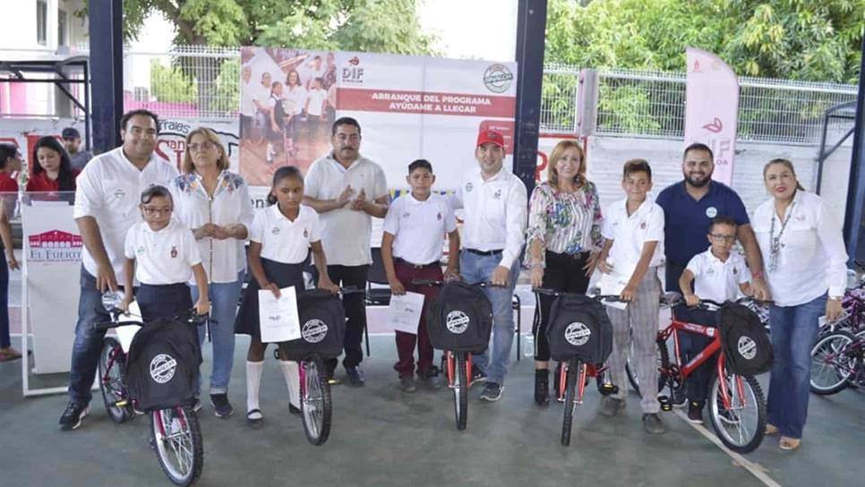 Entregan bicicletas a alumnos de 16 comunidades de El Fuerte