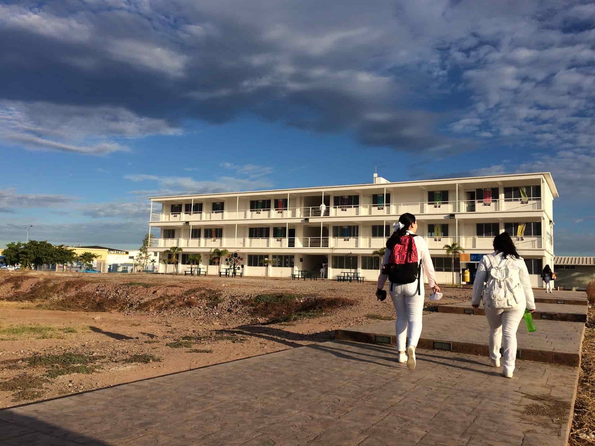 Estudiantes de la Licenciatura en Medicina de la UAS. | FOTO: Danira Rodríguez.