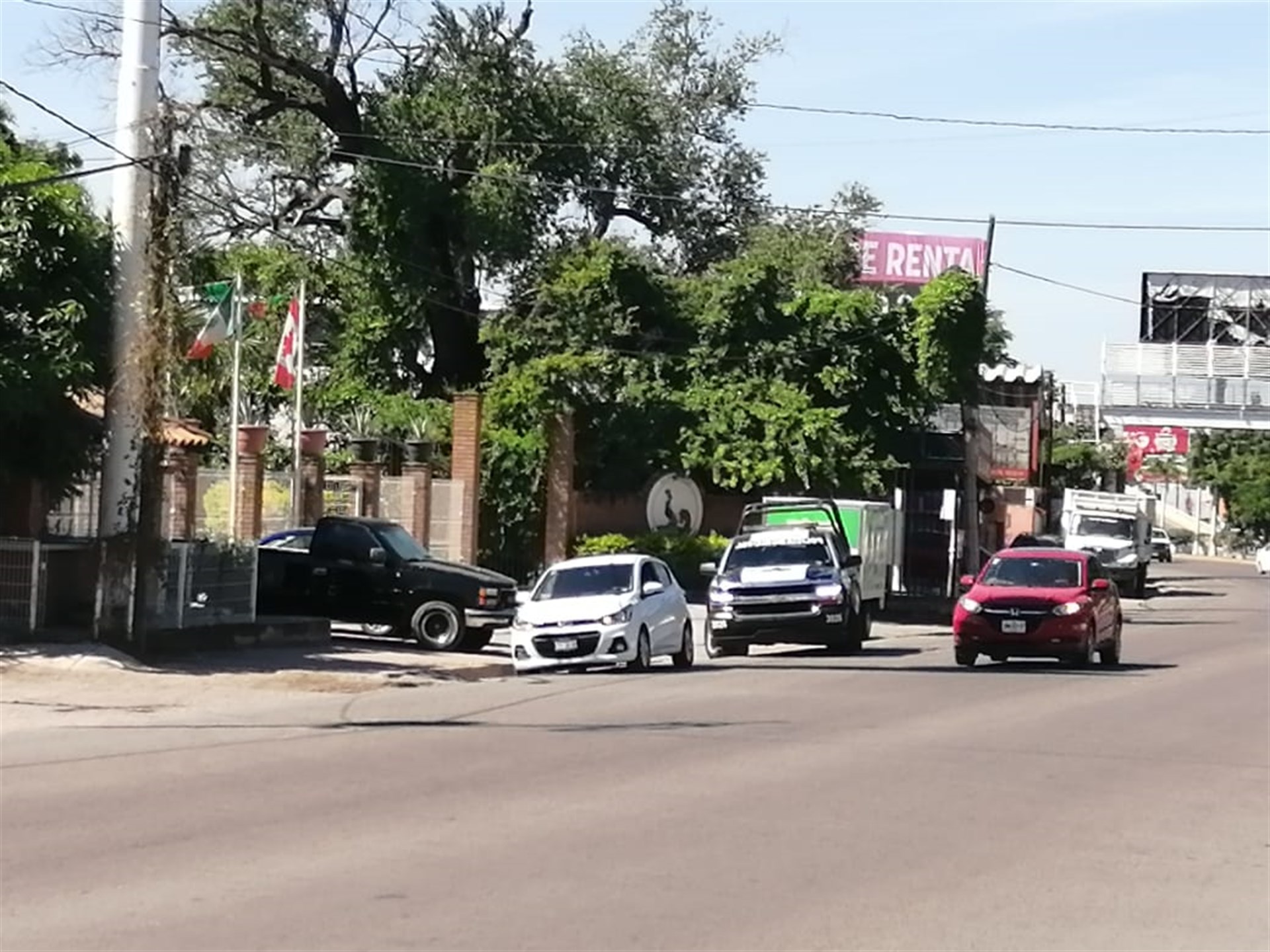 Detienen a dos armados; se presume son los asaltantes del “Spark blanco”