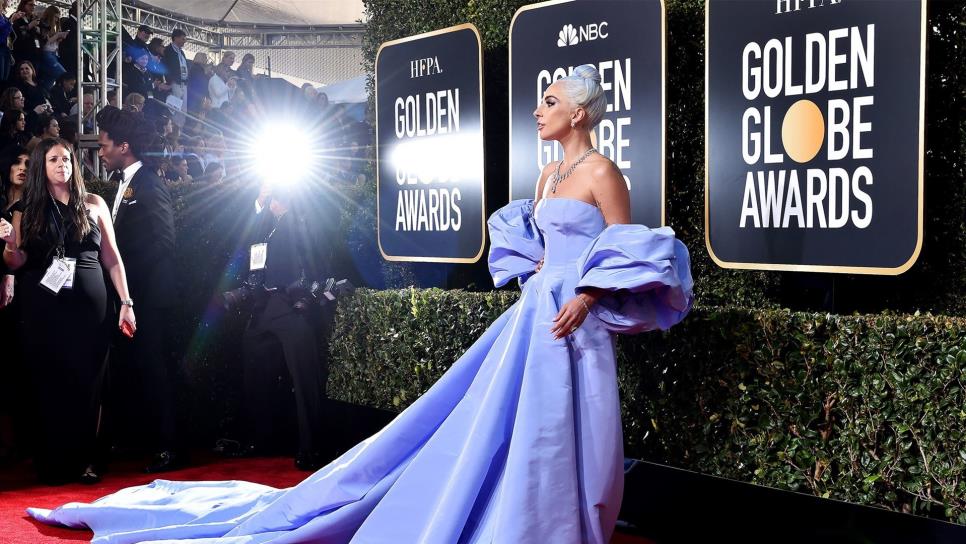 Subastarán vestido usado por Lady Gaga en los Globos de Oro