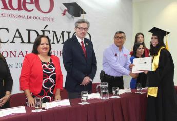 Egresan 56 nuevos profesionistas de UAdeO El Fuerte