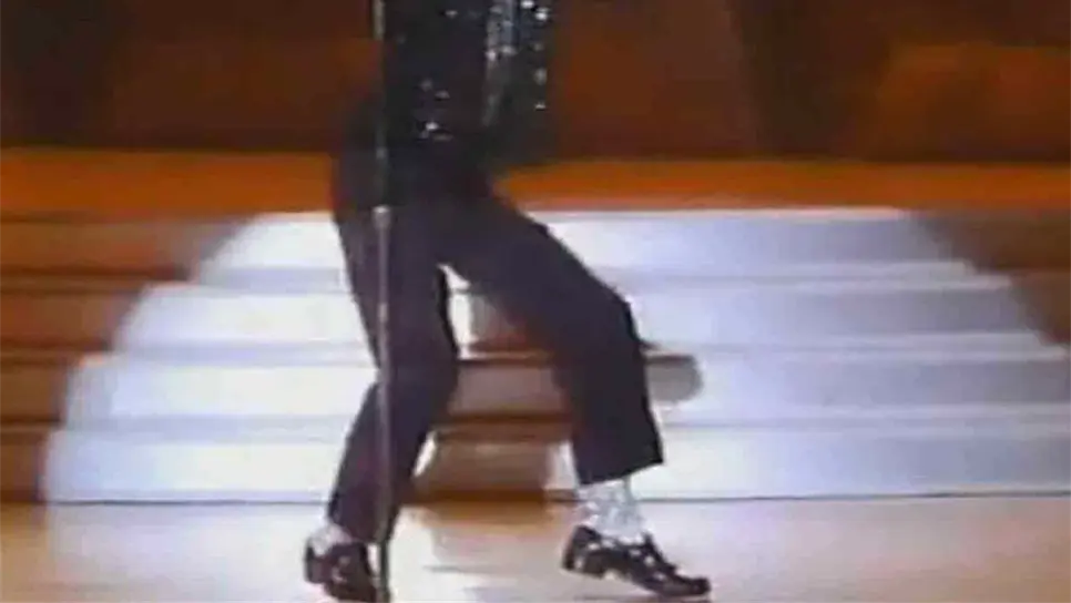 Subastarán calcetines de Michael Jackson