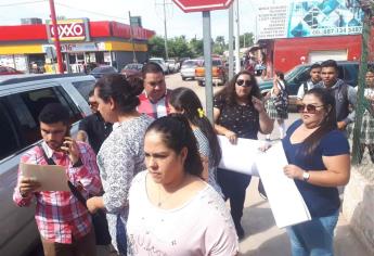 Protestan padres del kínder R. T. Loaiza de Guasave