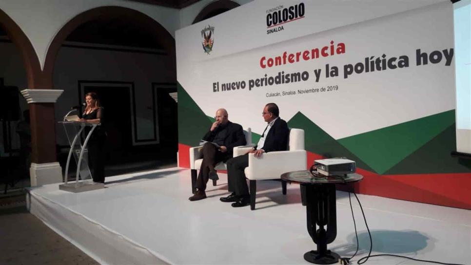 AMLO pretende conquistar mentes con reporteros paleros: Riva Palacio