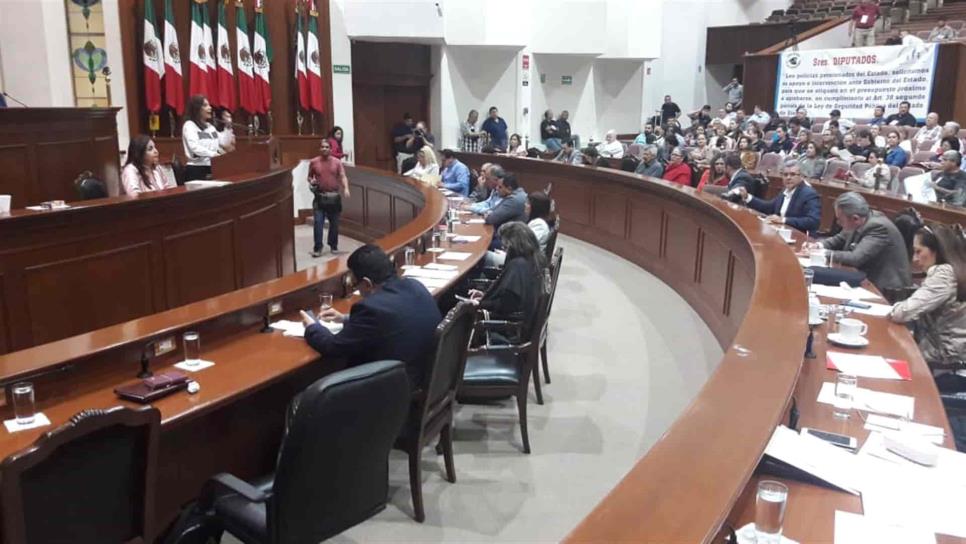 Asilo a Evo Morales divide opiniones entre diputados