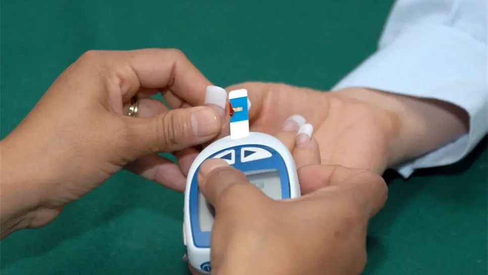 Mexicanos crean tinta para medir la glucosa sin dolor