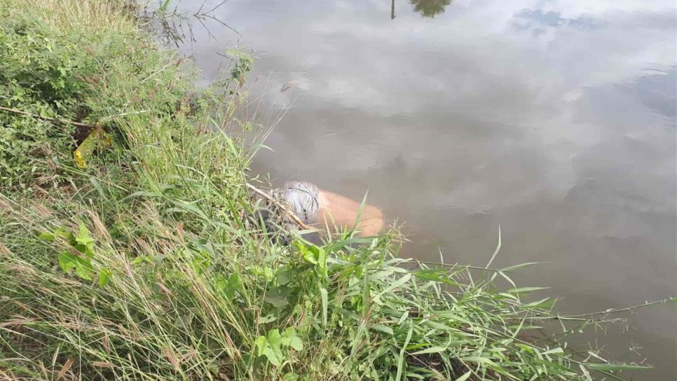 Flota hombre muerto en canal Sevelbampo en ejido 2 de Abril