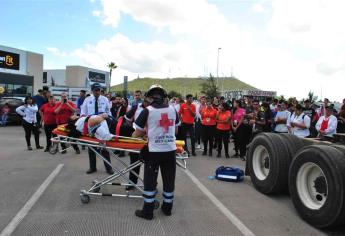 Realizan megasimulacro de fuga de gas en Plaza Sendero