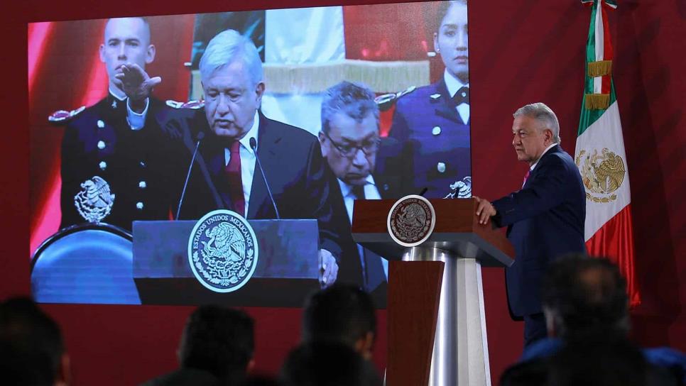 Va AMLO por cambios en libros de texto