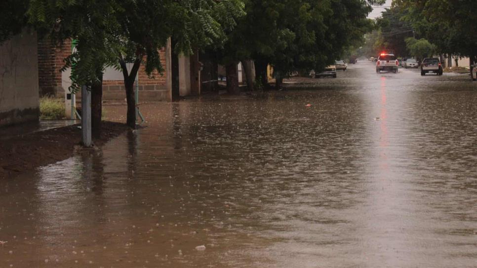 Lluvias no generan afectaciones mayores en servicios públicos: Iván Gálvez