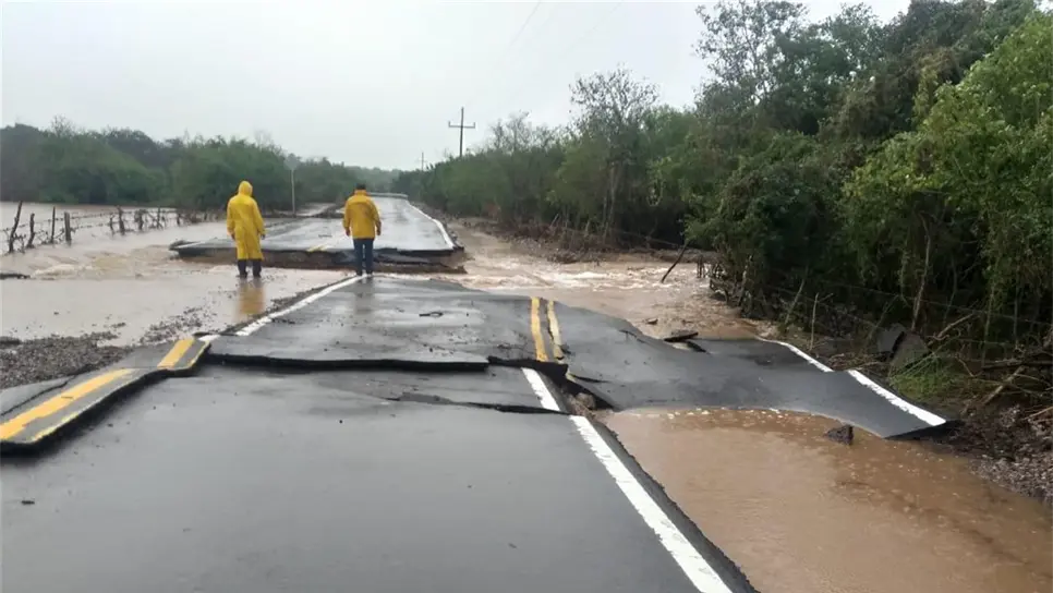 Evacuan a 300 pobladores de Coyotitán, San Ignacio
