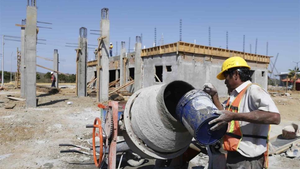 Más de un millón de mexicanos dejaron la pobreza laboral: STPS