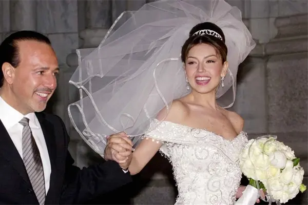 Thalía y Tommy Mottola reafirman su amor a 19 años de casados Thalía y Tommy Mottola reafirman su amor a 19 años de casados