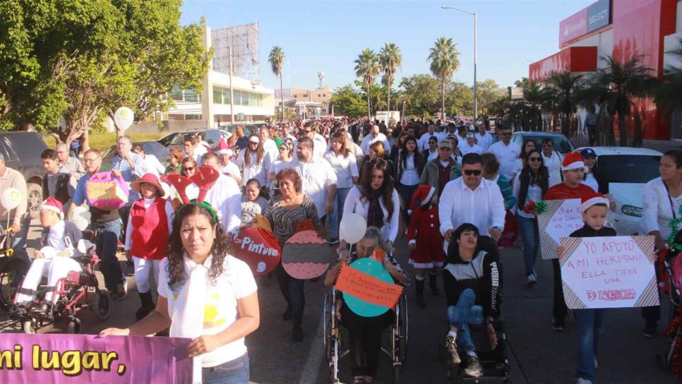Marchan en Ahome por derechos de personas con discapacidad