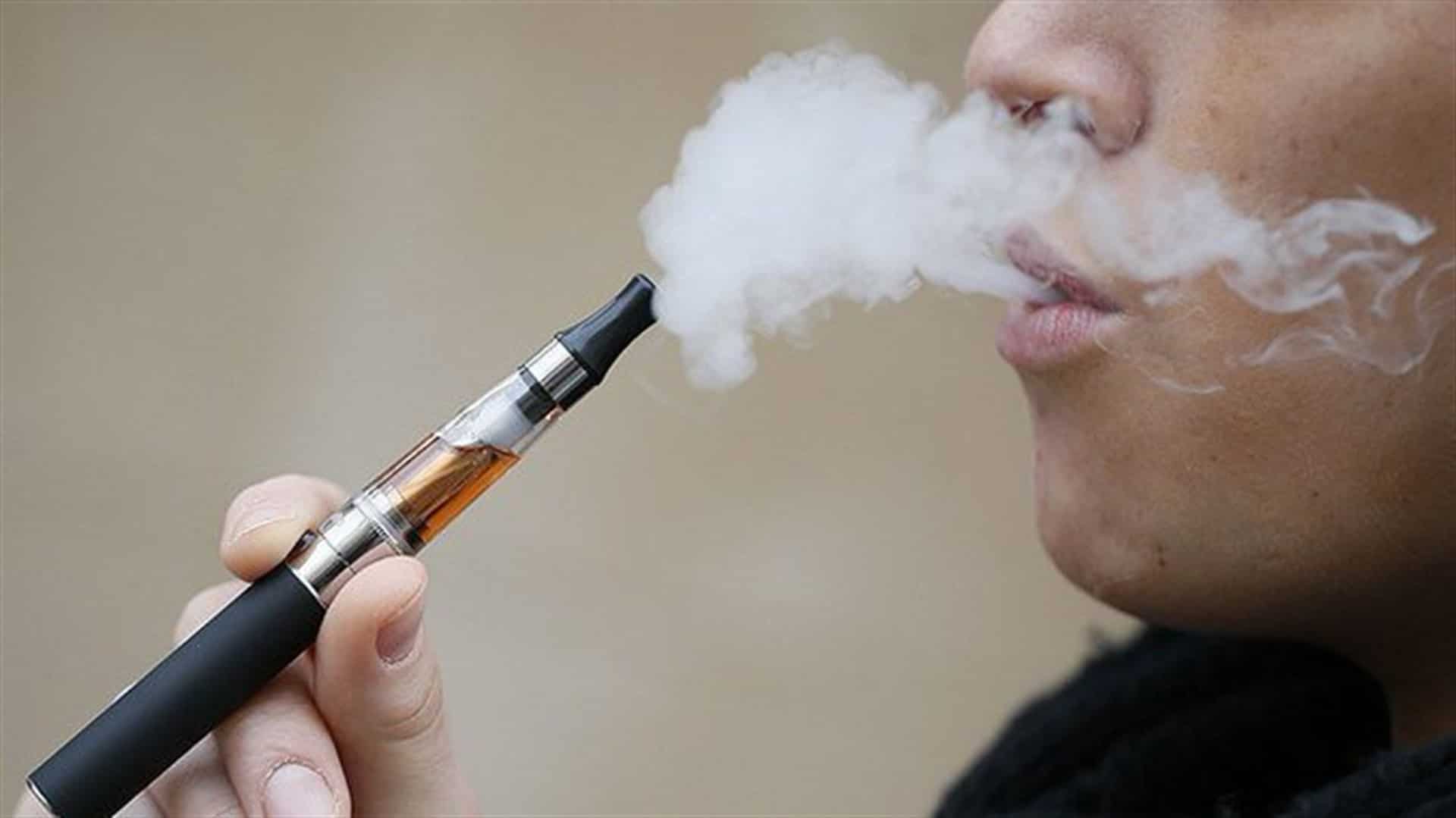 SAT embarga vapeadores y cigarros electrónicos