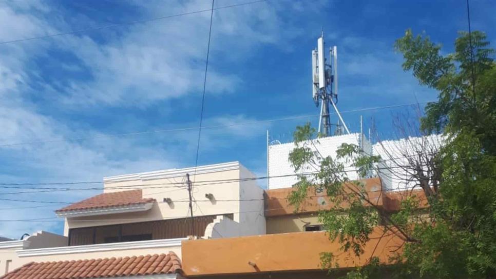 Vecinos de Villa de Cortez impiden la instalación de otra antena