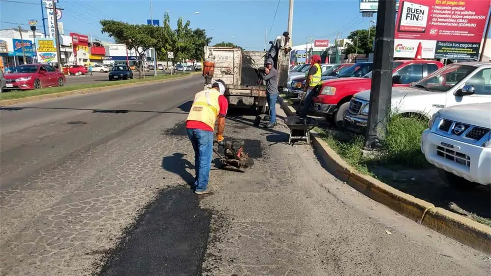 Bacheo y reencarpetado de Culiacán es de mala calidad: CMIC