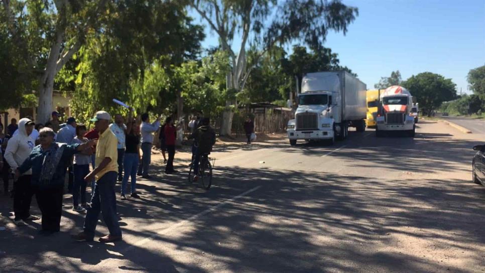 Pobladores de El Pochotal liberan carretera tras 4 horas de bloqueada