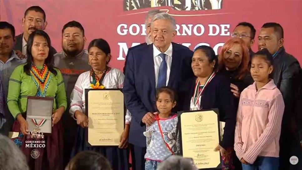 Otilia Eugenio Manuel recibe el Premio Nacional de Derechos Humanos