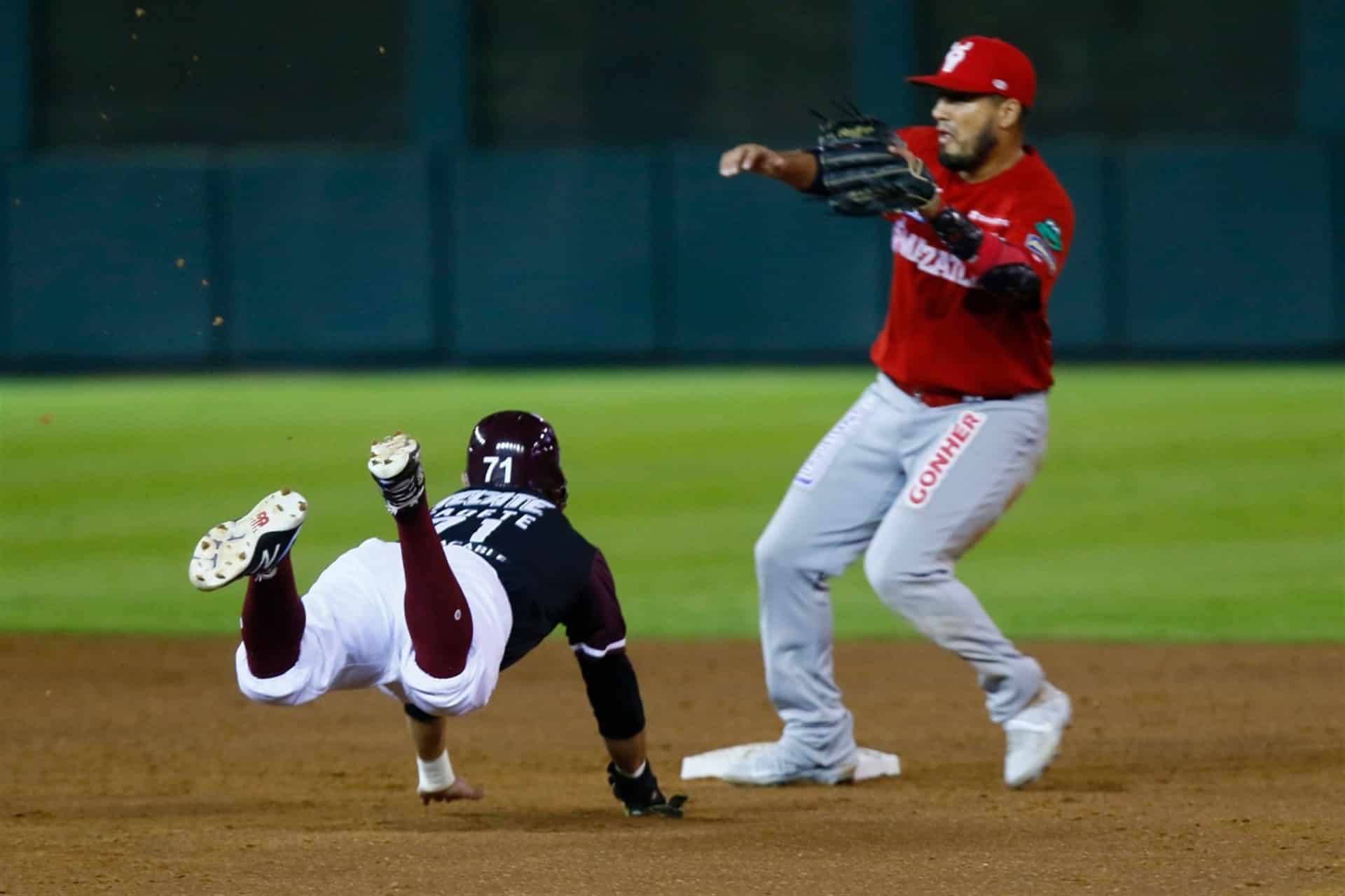 Venados cumple en arranque de serie