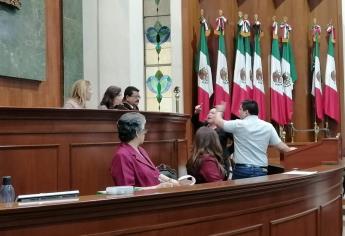 Apagan micrófonos a Pedro Lobo en tribuna