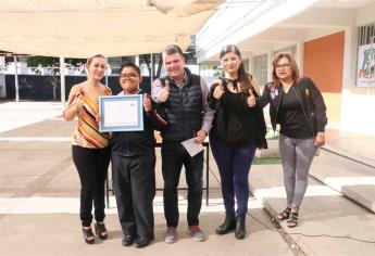 Secretario de Turismo premia a alumnos por Concurso de Cultura Turística
