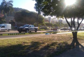 Muere motociclista en choque sobre la México 15