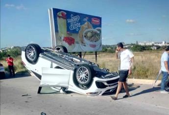 Aparatoso accidente en Isla Musala deja solo daños materiales