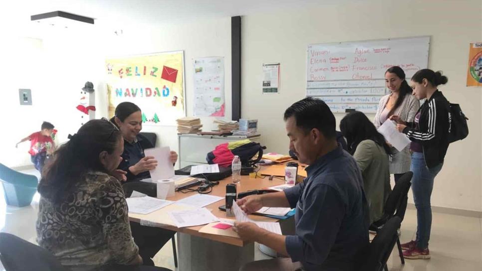 Tras dos semanas de lucha, teachers reciben pagos