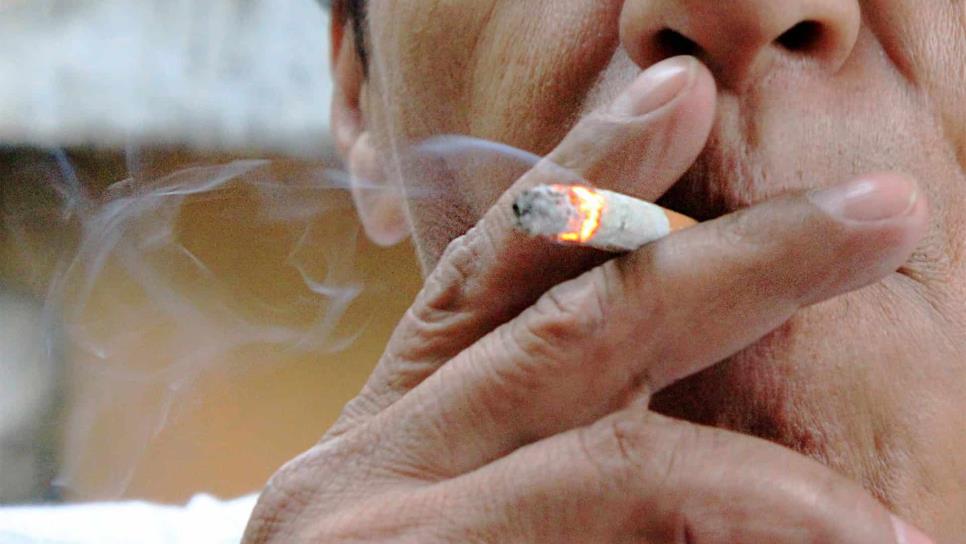 Consumo de tabaco en hombres a la baja, reporta OMS